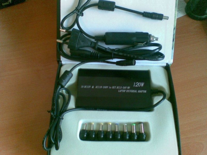 УНИВЕРСАЛНО ЗАРЯДНО ЗА ЛАПТОП ЗА 12V и 220V – снимка 3