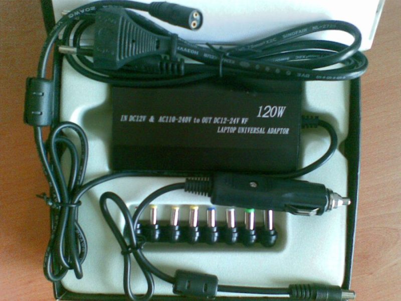 УНИВЕРСАЛНО ЗАРЯДНО ЗА ЛАПТОП ЗА 12V и 220V – снимка 4