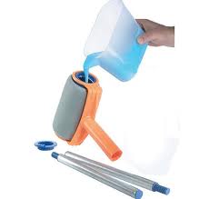 ВАЛЯК ЗА БОЯДИСВАНЕ "EASY PAINT", В КОЙТО БОЯТА СЕ СИПВА ВЪТРЕ ВЪВ ВАЛЯКА