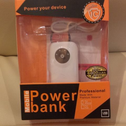 УНИВЕРСАЛНО ЗАРЯДНО POWER BANK ЗА СПЕШНО ЗАРЕЖДАНЕ - 6000 mAh – снимка 4
